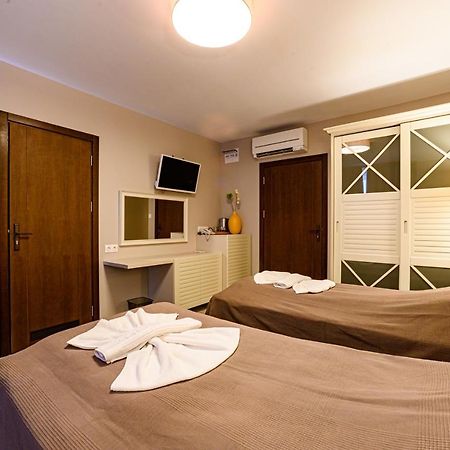Antique Boutique Hotel Pavel Banja Exteriör bild