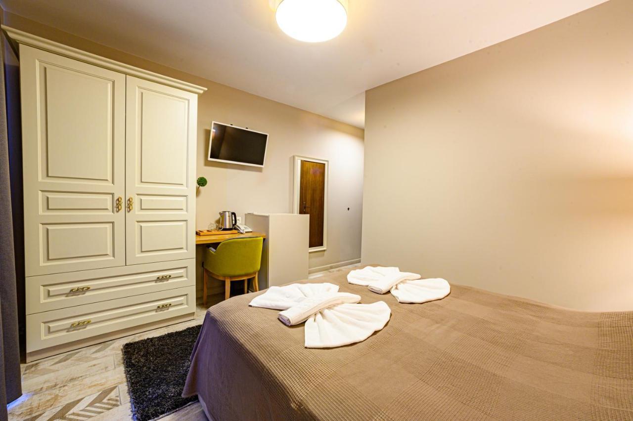 Antique Boutique Hotel Pavel Banja Exteriör bild