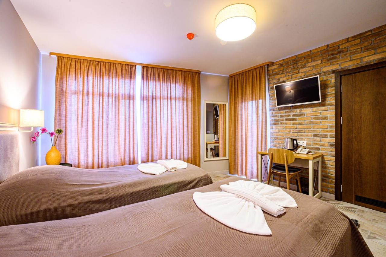 Antique Boutique Hotel Pavel Banja Exteriör bild