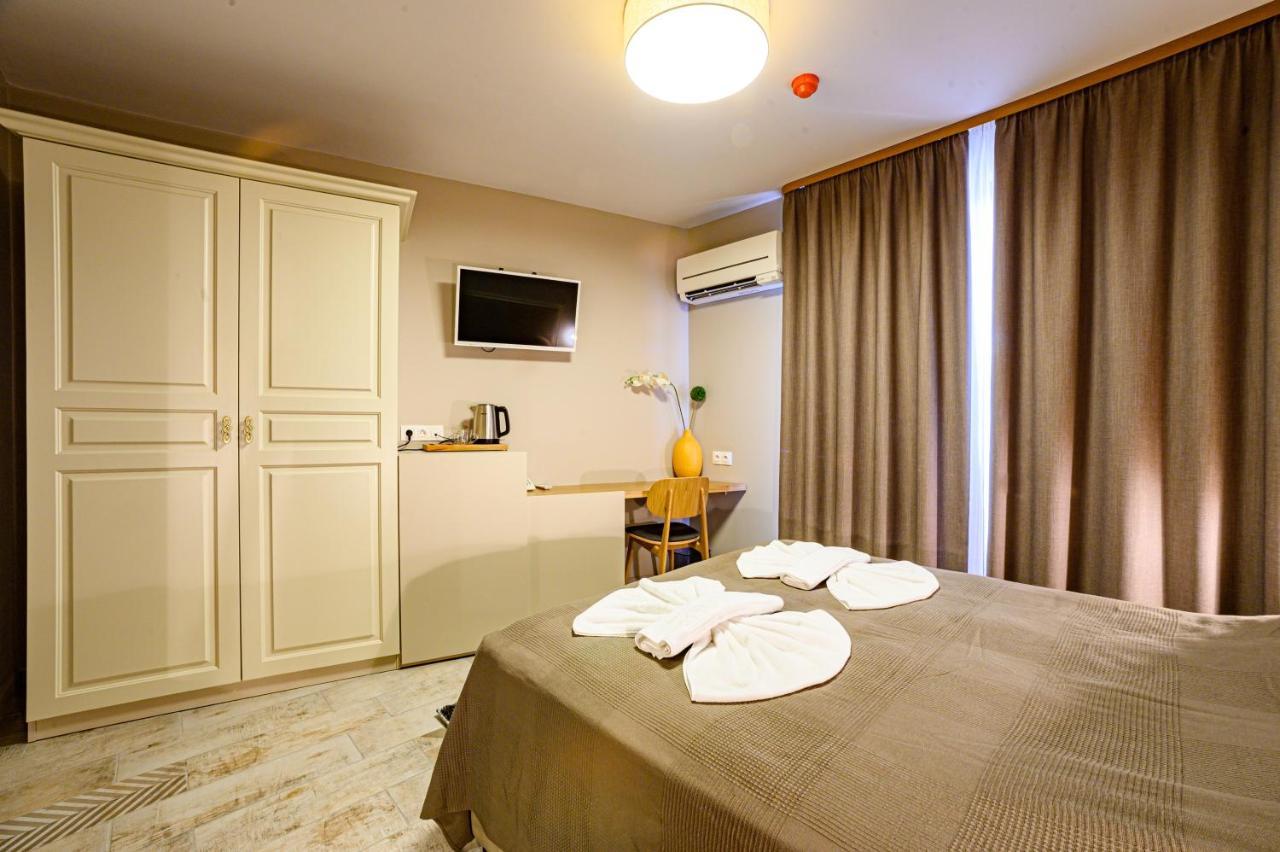 Antique Boutique Hotel Pavel Banja Exteriör bild